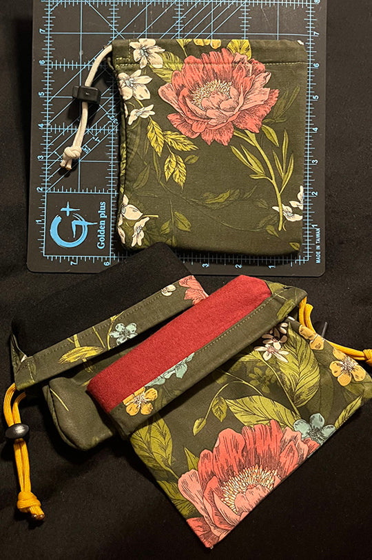 Druid's Pouch (black liner)